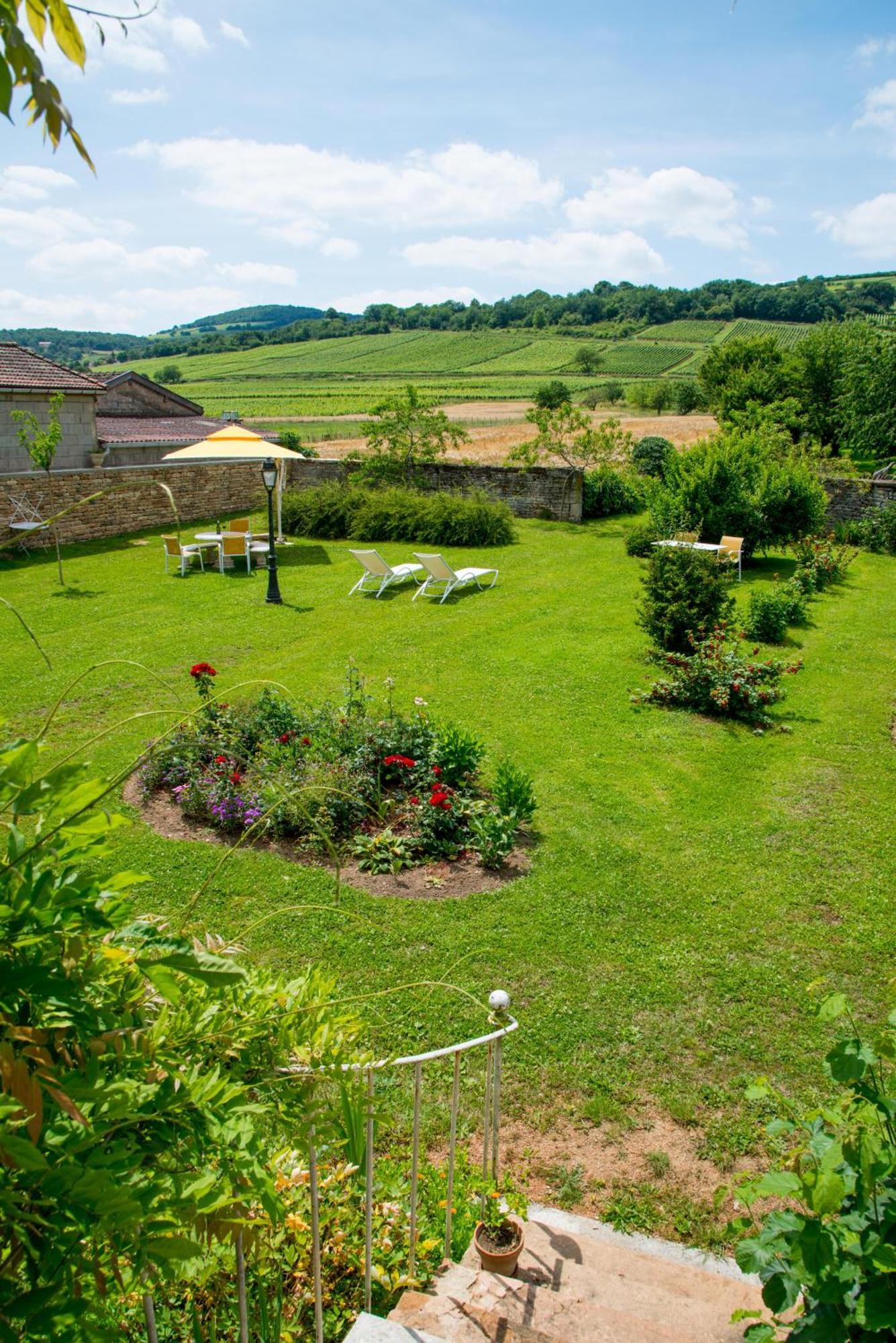 Bed and breakfast Le Logis D'Azé Extérieur photo